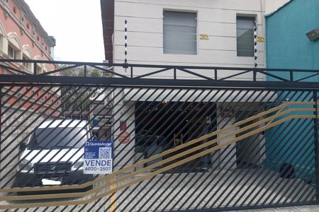 Casa à venda com 240m², 5 quartos e 5 vagasFachada