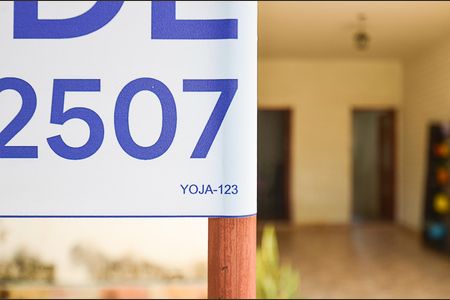 Casa à venda com 250m², 6 quartos e 2 vagas Casa à venda com 250m², 6 quartos e 2 vagasPlaca Instalada 02-12-2025-YOJA-123