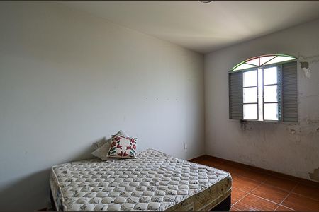 Casa à venda com 250m², 6 quartos e 2 vagas Casa à venda com 250m², 6 quartos e 2 vagasQuarto 1