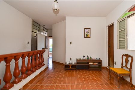 Casa à venda com 250m², 6 quartos e 2 vagas Casa à venda com 250m², 6 quartos e 2 vagasSala 2 Pavimento