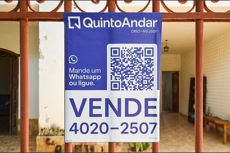 Casa à venda com 250m², 6 quartos e 2 vagas Casa à venda com 250m², 6 quartos e 2 vagasPlaca Instalada 02-12-2025-YOJA-123