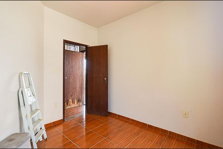 Casa à venda com 250m², 6 quartos e 2 vagas Casa à venda com 250m², 6 quartos e 2 vagasQuarto 2