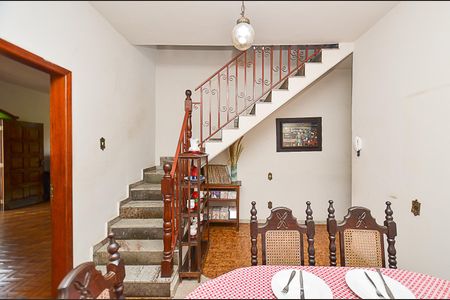 Casa à venda com 250m², 6 quartos e 2 vagas Casa à venda com 250m², 6 quartos e 2 vagasSala de Jantar