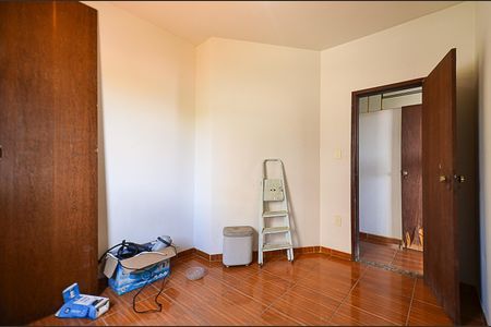 Casa à venda com 250m², 6 quartos e 2 vagas Casa à venda com 250m², 6 quartos e 2 vagasQuarto 2