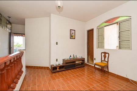 Casa à venda com 250m², 6 quartos e 2 vagas Casa à venda com 250m², 6 quartos e 2 vagasSala 2 Pavimento