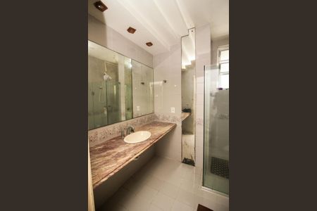 Apartamento à venda com 120m², 3 quartos e sem vagaBanheiro Social