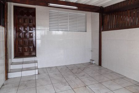 Casa para alugar com 90m², 2 quartos e 1 vaga