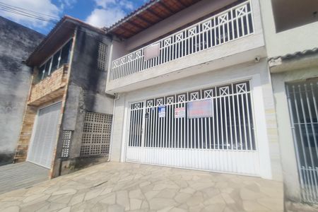 Casa à venda com 150m², 5 quartos e 2 vagas Casa à venda com 150m², 5 quartos e 2 vagasFachada do imóvel com placa QuintoAndar