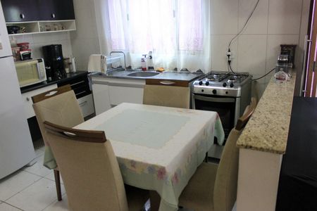 Casa à venda com 150m², 5 quartos e 2 vagasSala com cozinha (casa 2)