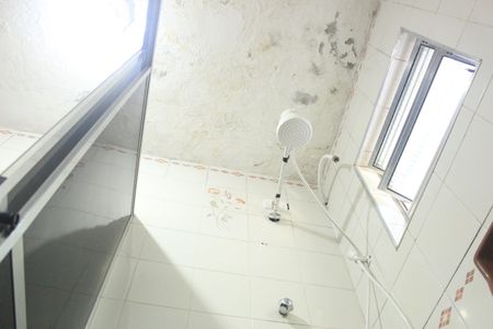 Casa à venda com 150m², 5 quartos e 2 vagasBanheiro 1 (casa 1)