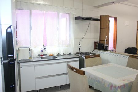 Casa à venda com 150m², 5 quartos e 2 vagasSala com cozinha (casa 2)