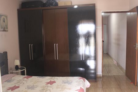 Casa à venda com 150m², 5 quartos e 2 vagasQuarto 1 (casa 1)