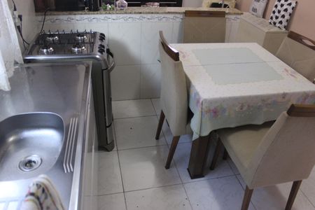 Casa à venda com 150m², 5 quartos e 2 vagasSala com cozinha (casa 2)