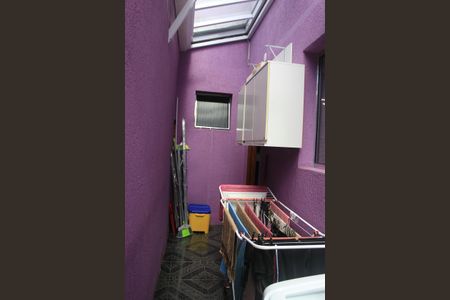 Casa à venda com 150m², 5 quartos e 2 vagasLavanderia (casa 2)