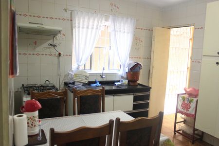 Casa à venda com 150m², 5 quartos e 2 vagasCozinha (casa 1)