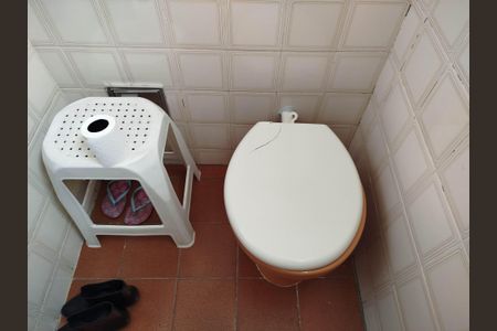 Casa à venda com 300m², 4 quartos e 4 vagasBanheiro 4 - área de serviço