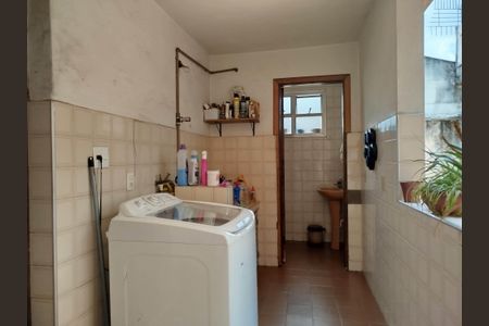 Casa à venda com 300m², 4 quartos e 4 vagasÁrea de serviço