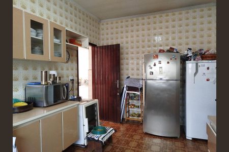 Casa à venda com 300m², 4 quartos e 4 vagasCozinha