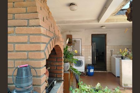 Casa à venda com 300m², 4 quartos e 4 vagasChurrasqueira e área de serviço