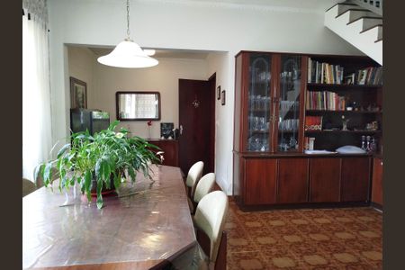 Casa à venda com 300m², 4 quartos e 4 vagasSala de jantar