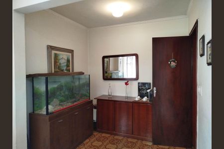 Casa à venda com 300m², 4 quartos e 4 vagasHall