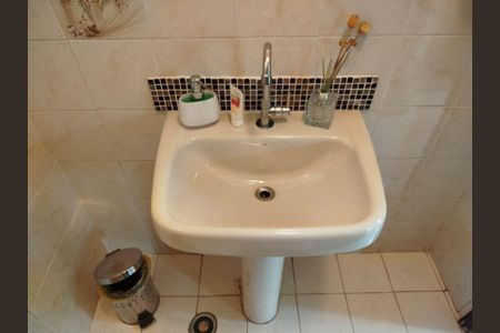 Casa à venda com 300m², 4 quartos e 4 vagasBanheiro 3 - Lavabo