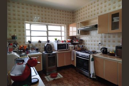 Casa à venda com 300m², 4 quartos e 4 vagasCozinha