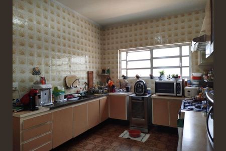 Casa à venda com 300m², 4 quartos e 4 vagasCozinha