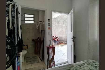 Casa à venda com 300m², 4 quartos e 4 vagasEdícula: quarto 4