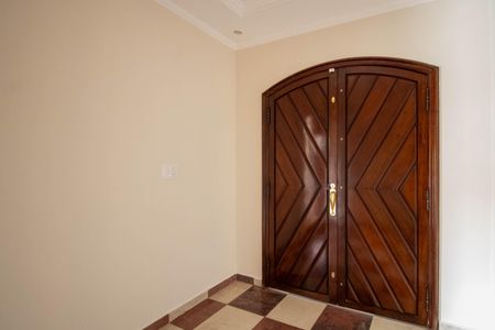 Entrada principal de casa para alugar com 3 quartos, 146m² em Jardim Londrina, São Paulo