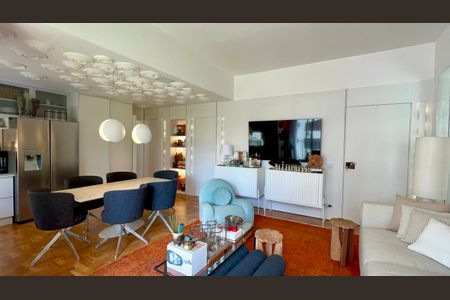 Sala de apartamento à venda com 2 quartos, 75m² em Cerqueira César, São Paulo