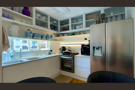 Apartamento à venda com 75m², 2 quartos e sem vagaCozinha