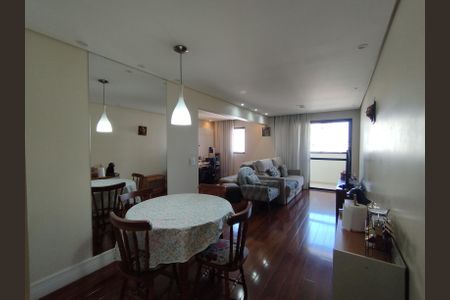 Apartamento à venda com 68m², 2 quartos e 2 vagasSala 