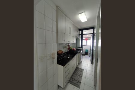 Apartamento à venda com 68m², 2 quartos e 2 vagasCozinha - Armários
