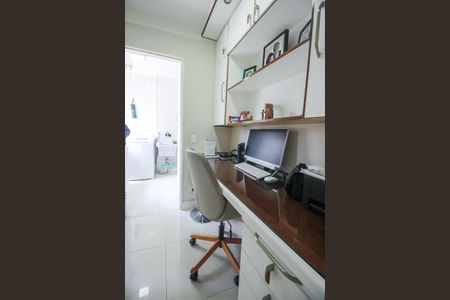 Apartamento à venda com 70m², 2 quartos e 1 vagaEscritório