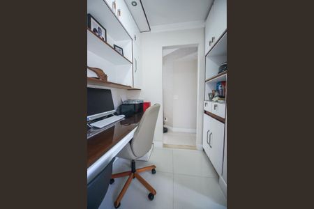 Apartamento à venda com 70m², 2 quartos e 1 vagaEscritório