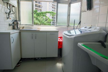 Apartamento à venda com 70m², 2 quartos e 1 vagaÁrea de Serviço