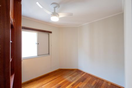 Apartamento à venda com 75m², 3 quartos e 2 vagasQuarto 2