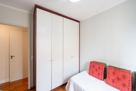 Apartamento à venda com 75m², 3 quartos e 2 vagasQuarto 3