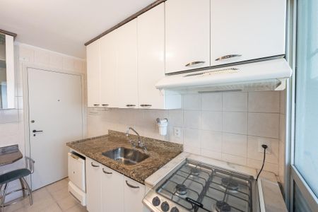 Apartamento à venda com 75m², 3 quartos e 2 vagasCozinha