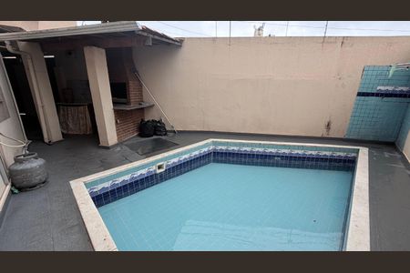 Casa para alugar com 50m², 1 quarto e 1 vagaPiscina