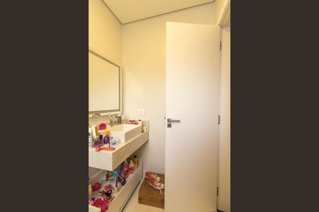 Casa de condomínio para alugar com 215m², 2 quartos e 3 vagasBanheiro Social