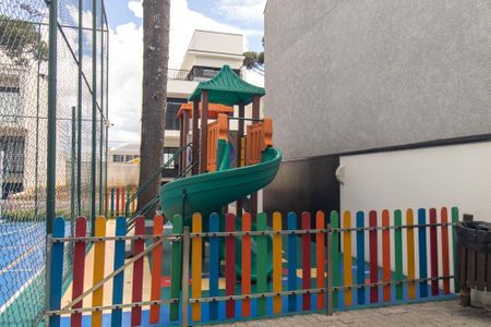 Casa de condomínio para alugar com 215m², 2 quartos e 3 vagasÁrea comum - Playground