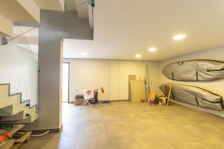 Casa de condomínio para alugar com 215m², 2 quartos e 3 vagasGaragem e Área de Serviço