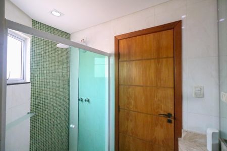 Casa à venda com 383m², 4 quartos e 5 vagasBanheiro da Suíte 3