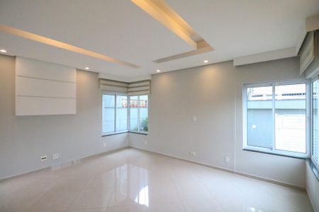 Casa à venda com 383m², 4 quartos e 5 vagasSala