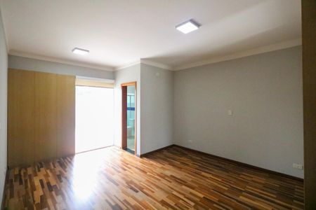 Casa à venda com 383m², 4 quartos e 5 vagasSuíte 2