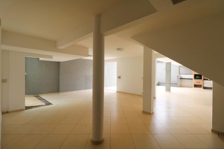 Casa à venda com 383m², 4 quartos e 5 vagasGaragem