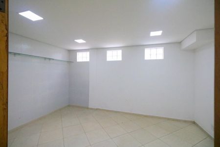 Casa à venda com 383m², 4 quartos e 5 vagasQuarto de Serviço