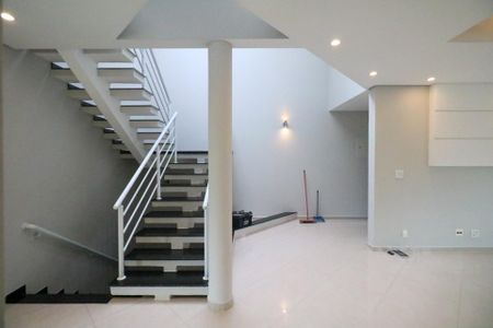 Casa à venda com 383m², 4 quartos e 5 vagasSala